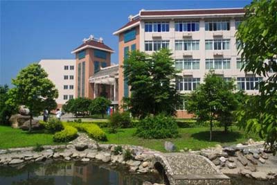 成都中医药大学附属医院针灸学校-校园景色