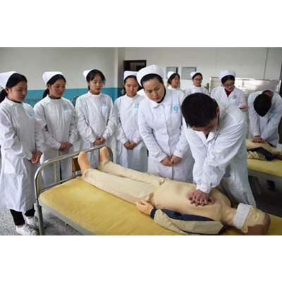 四川大学附设华西卫生学校（护理专业）学费是多少